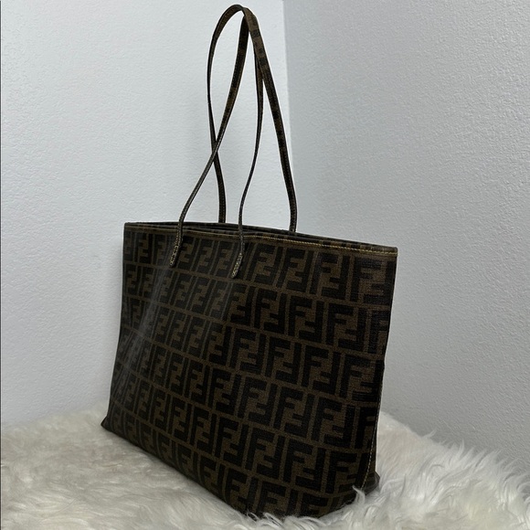 💯Authentic Fendi Roll Tote Zucca Coated Canvas Large🍀 - Picture 9 of 16